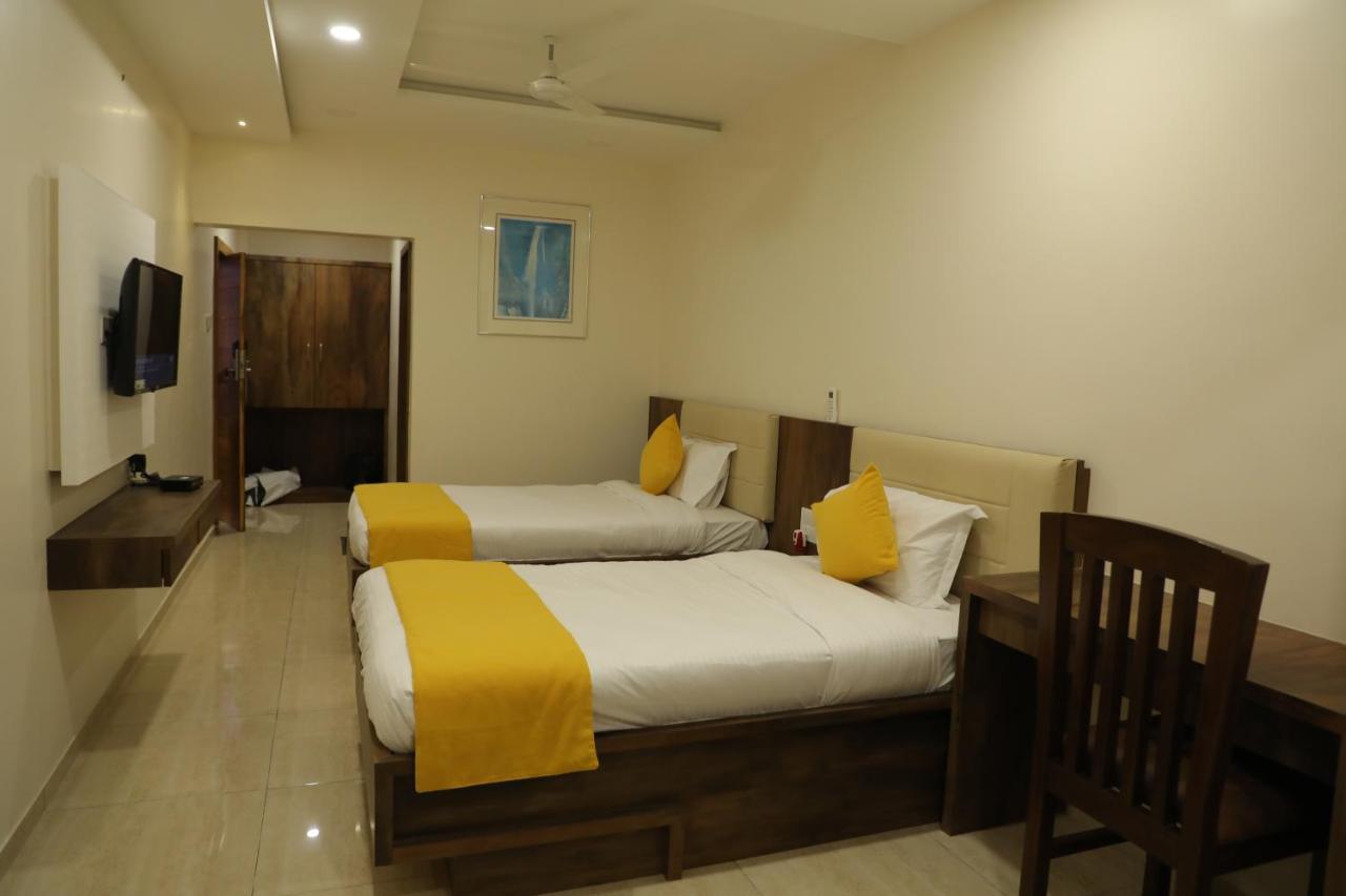 Hotel Balaji Palace Porbandar Exterior foto